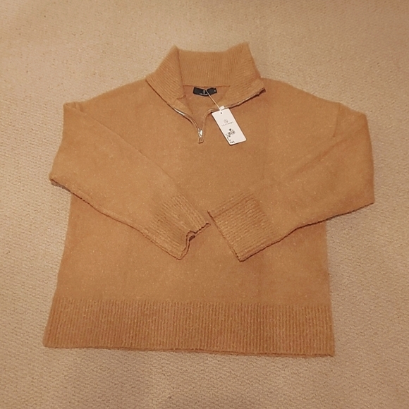 NWT Ladies Tan Boucle Zip Sweater - Picture 3 of 7